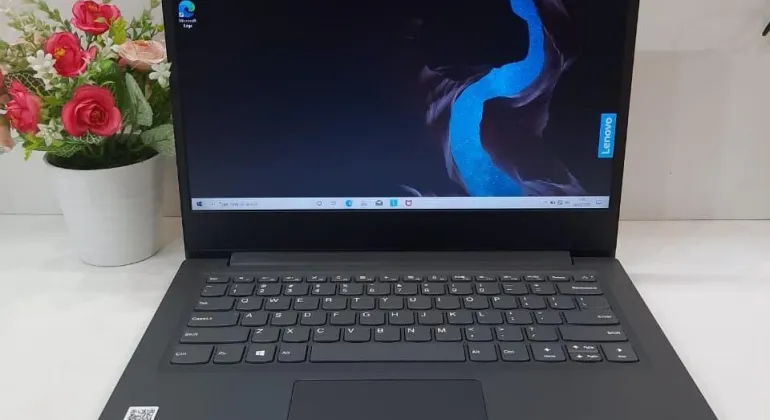 Lenovo V14 , Laptop Bisnis Murah Bertenaga